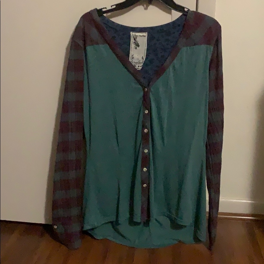Long sleeve women’s scrapbook size large top